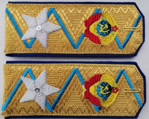 A pair of everyday shoulder straps, model 1943, of the General Commissar of State Security, Marshal of the Soviet Union, L.P. Beria, gimp